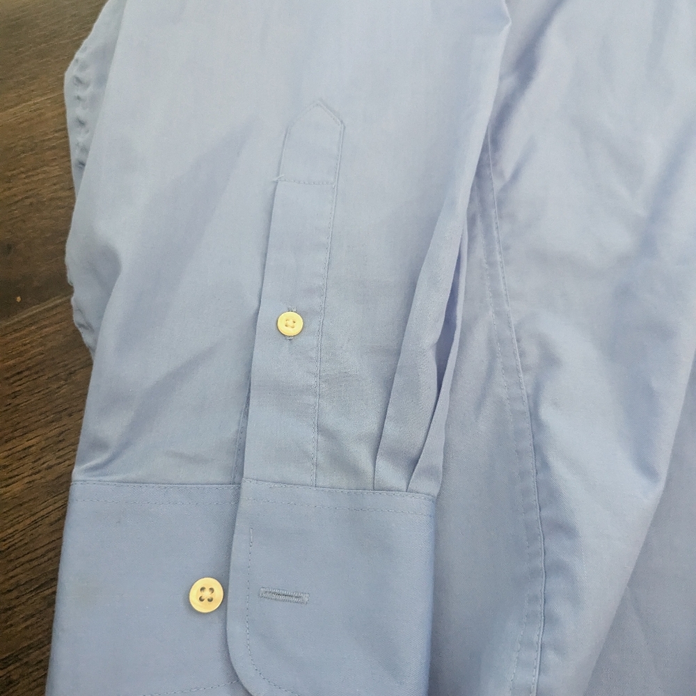 5/$20 Chaps button down - Picture 3 of 6